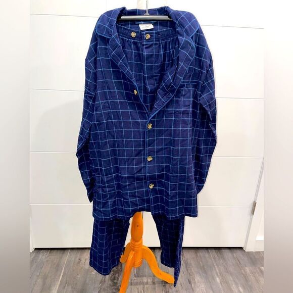 NWT 🛌 High Sierra Blue Plaid Pajama Set - Size Small, with robe - Picture 1 of 9